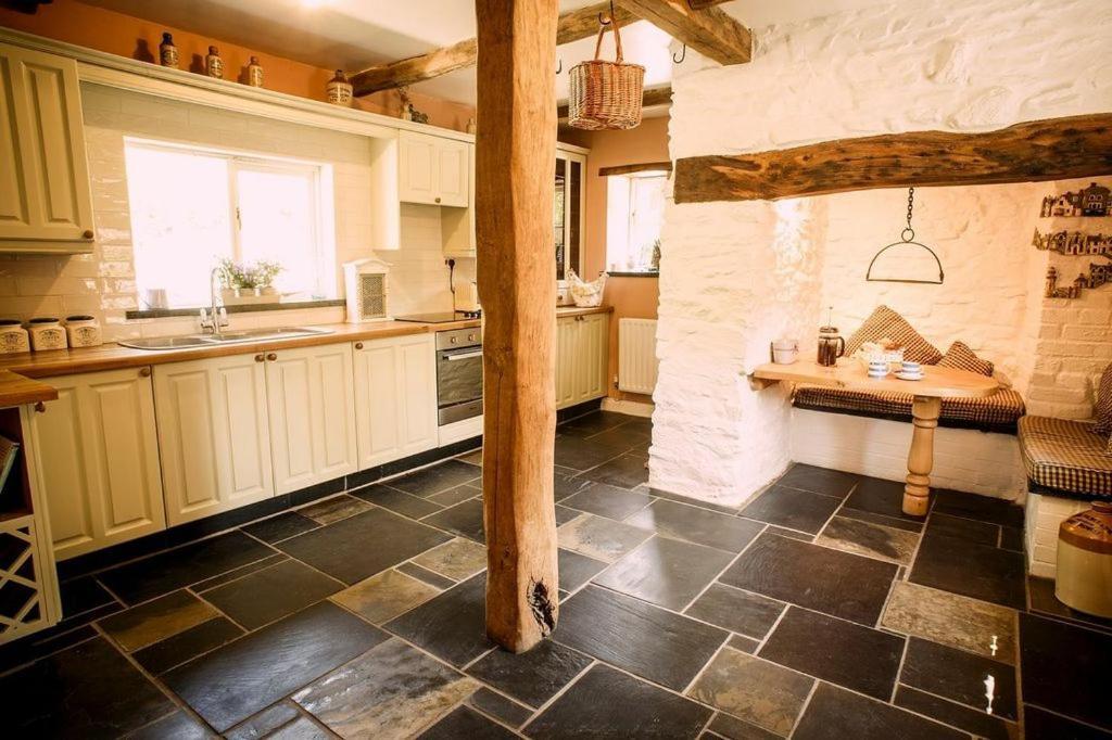 Charming Welsh Cottage Johnston Kültér fotó